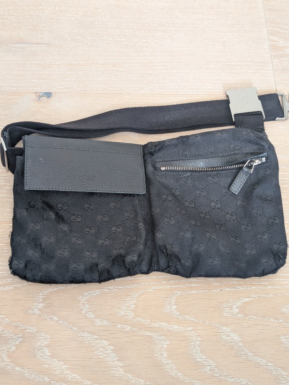 Aunthentic Gucci Black Fanny Pack- double pocket
